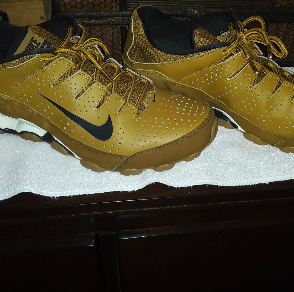 Nike reax size 13